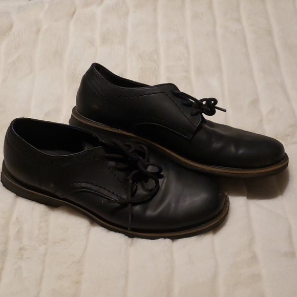 Dexter Casual Shoes - Picture 2 of 3